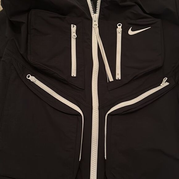 New Nike Small Black/White Windbreaker - Picture 2 of 5